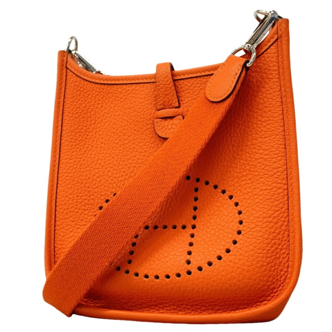 Hermes Shoulder Bag Evelyne TPM Taurillon Clemence Capucines Y Stamp Women's: --- Catalog ---Category: SizeSize (HxWxD): 17.5cm x 16cm x 5.5cm / 6.88'' x 6.29'' x 2.16''Category: DesignType: Shoulder bagColor: CapucineGender: WomenMaterial: Taurillon clemence leather Hardware C