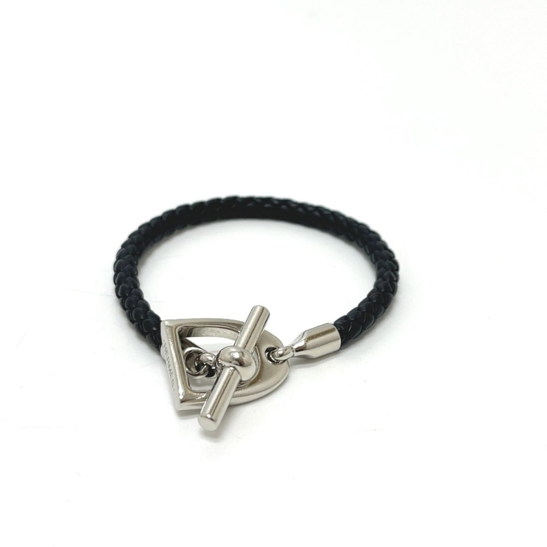 HERMES Hermes Leather Bracelet "Etrier" Etrier Accessory SS Women's Silvery Black: --- Catalog ---Category: SizeLength: 16.5cm / 6.49''Category: DesignType: Charm braceletColor: Black, SilverGender: WomenMaterial: Leather, Stainless steelCategory: GeneralBrand: HermesCountry of Orig