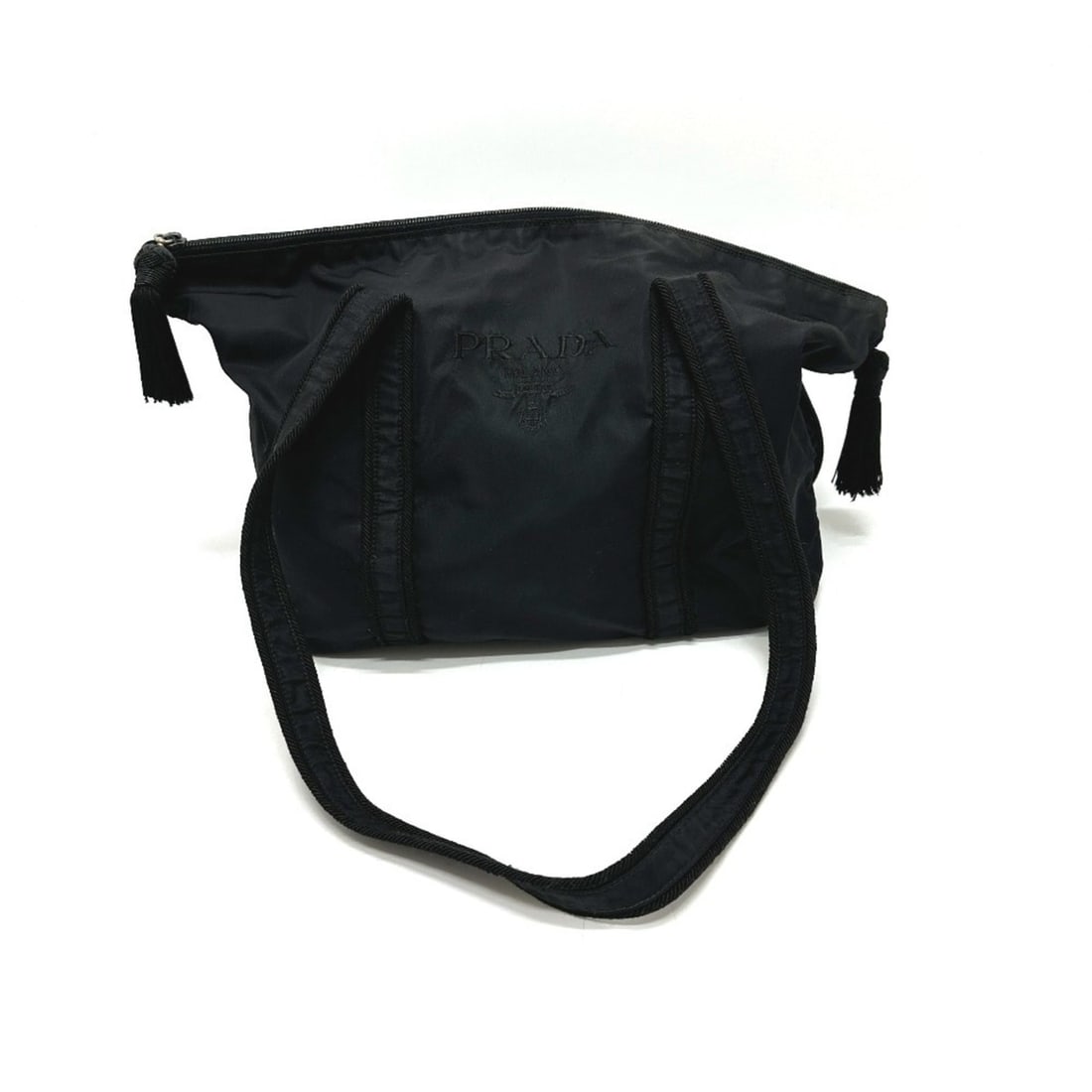 PRADA Prada embroidered logo tassel handbag shoulder bag tote nylon women's black: --- Catalog ---Category: SizeSize (HxWxD): 28cm x 45cm x 9cm / 11.02'' x 17.71'' x 3.54''Category: DesignType: Handbag, Shoulder bag, Tote bagColor: BlackGender: WomenMaterial: Nylon Category: General