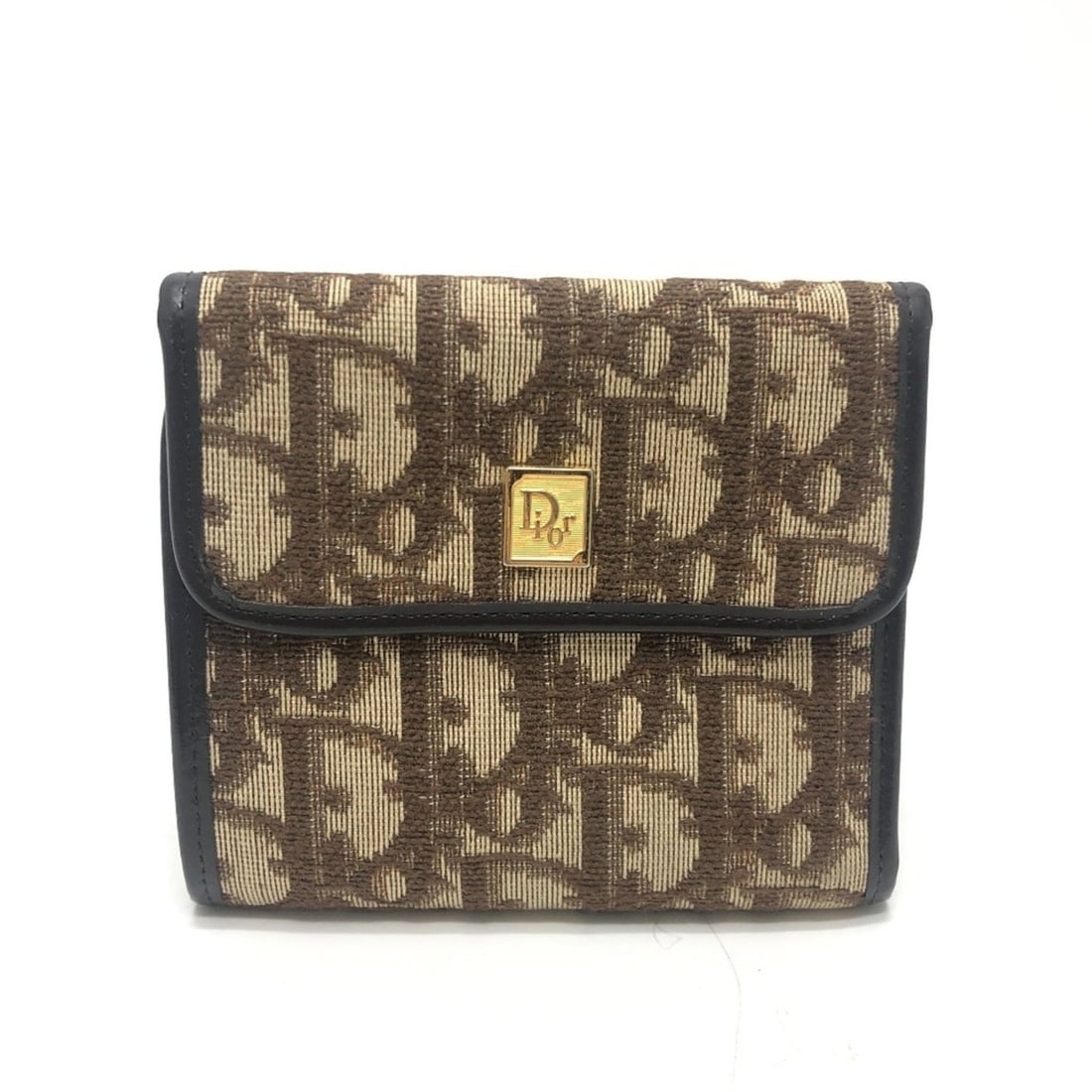 Christian Dior Dior Trotter Pattern Short Wallet Mini Vintage Tri-fold Canvas Women's Brown: --- Catalog ---Category: SizeSize (HxWxD): 10.5cm x 11.5cm x 2.5cm / 4.13'' x 4.52'' x 0.98''Category: DesignType: Wallet (tri-fold)Color: BrownGender: WomenMaterial: Trotter Category: GeneralBrand: C