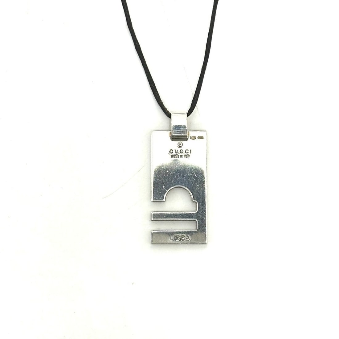 GUCCI Libra Zodiac Sign Plate Choker Necklace, SV925, Women's Silver: --- Catalog ---Category: SizePendant Size: 36mm x 17mm / 1.41'' x 0.66''Neck Circumference: 50 cm / 19.68''Category: DesignColor: SilverGender: WomenMaterial: Silver 925Necklace Type: ChokerCategory: 