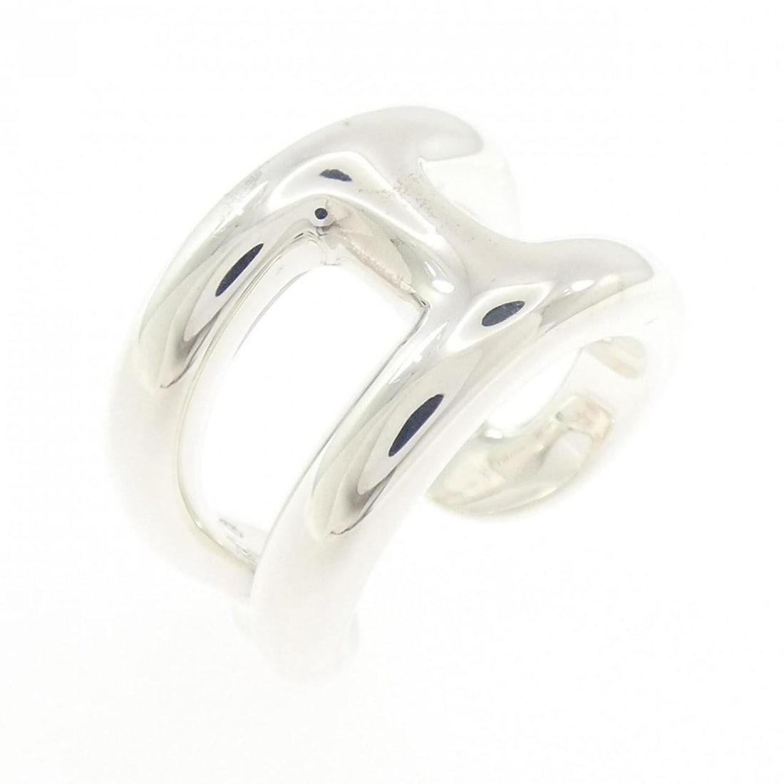 Hermes Hermès Osmo's Small Ring: --- Catalog ---Category: SizeJP Size: 9.5US Size: 5Category: DesignType: Band ringGender: WomenMaterial: Silver 925Category: GeneralBrand: Hermes--- Item List ---Section: ConditionRanking: Rank A Used
