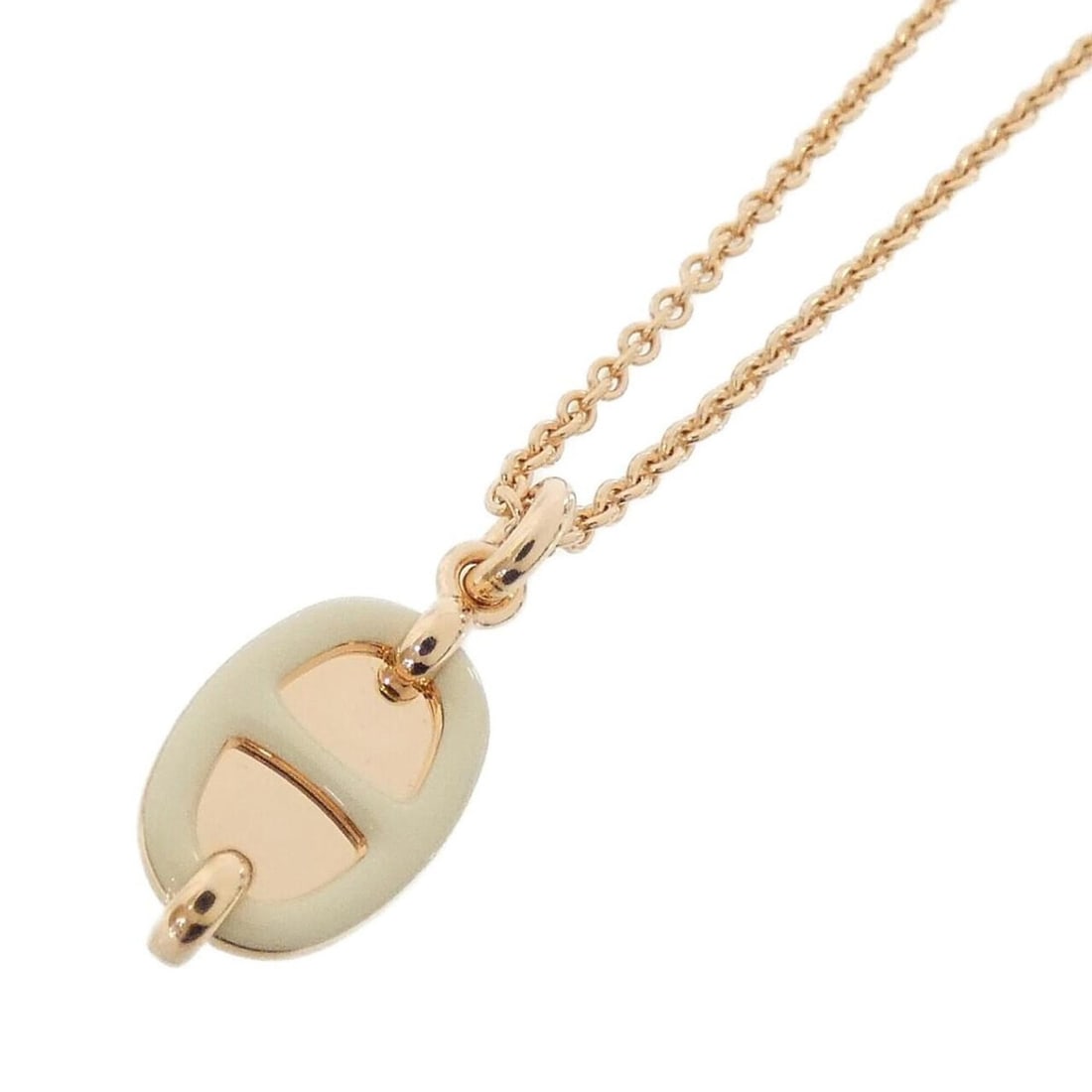 Hermes Mini Maillon PM 100053FO Necklace: --- Catalog ---Category: SizePendant Size: 12mm x 22mm / 0.47'' x 0.86''Neck Circumference: 47 cm / 18.5''Category: DesignColor: BeigeGender: WomenMaterial: PalladiumNecklace Type: NecklaceCategory: