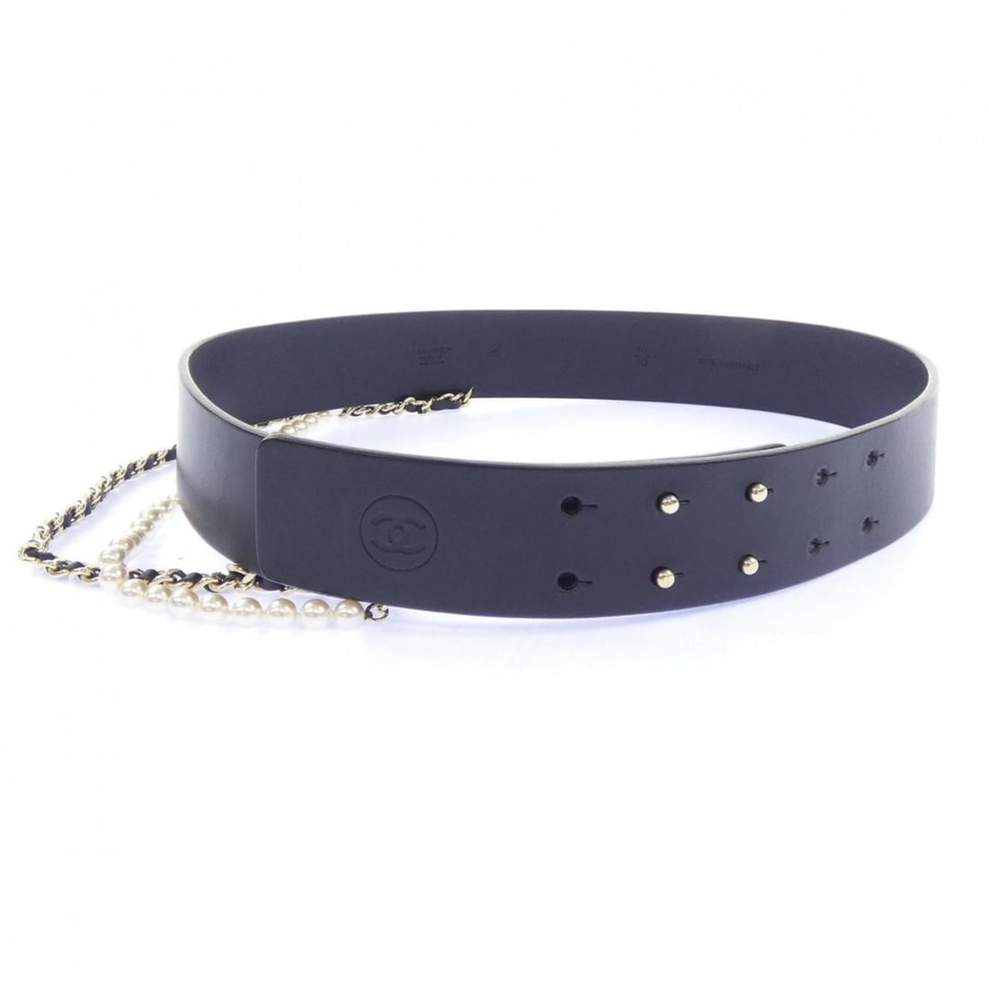 Chanel belt: --- Catalog ---Category: SizeLength: 67.5cm - 77.5cm / 26.57'' - 30.51''Category: DesignType: Standard beltColor: BlackGender: WomenCategory: GeneralBrand: Chanel--- Item List ---Section: