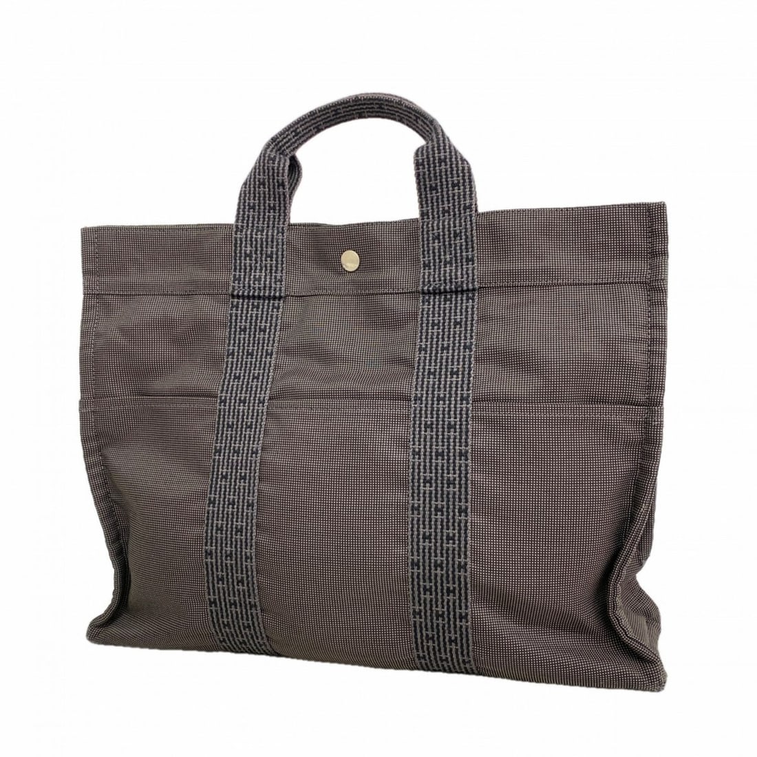 Hermes Herline MM Canvas Tote Bag, Gray, Men's & Women's: --- Catalog ---Category: SizeSize (HxWxD): 27.5cm x 31cm x 8cm / 10.82'' x 12.2'' x 3.14''Category: DesignType: Tote bagColor: GrayGender: Men,WomenMaterial: Canvas Hardware Color: SilverCategory: Gen