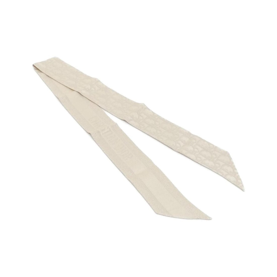 Christian Dior DIOR OBLIQUE 41DOB106L670 Scarf/Muffler: --- Catalog ---Category: SizeSize (LxW): 6cm x 1.05m / 2.36'' x 41.33''Category: DesignType: ScarfColor: GoldGender: Men,WomenMaterial: Silk , Nylon Category: GeneralMPN: 41DOB106L670Brand: Christian
