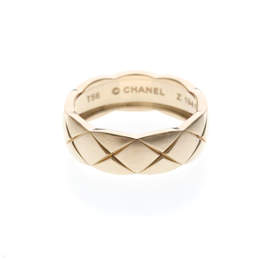 Chanel Coco Crush Ring Medium Model Pink Gold (18K) Fashion No Stone Band Ring Pink Gold: --- Catalog ---Category: SizeWidth: 6.8mm / 0.27''Weight: 6.3g / 0.22oz.JP Size: 16US Size: 7 1/2Brand Size: 56Category: DesignType: Band ringColor: Pink goldMetal: GoldStone: No StoneStyle: FashionGe