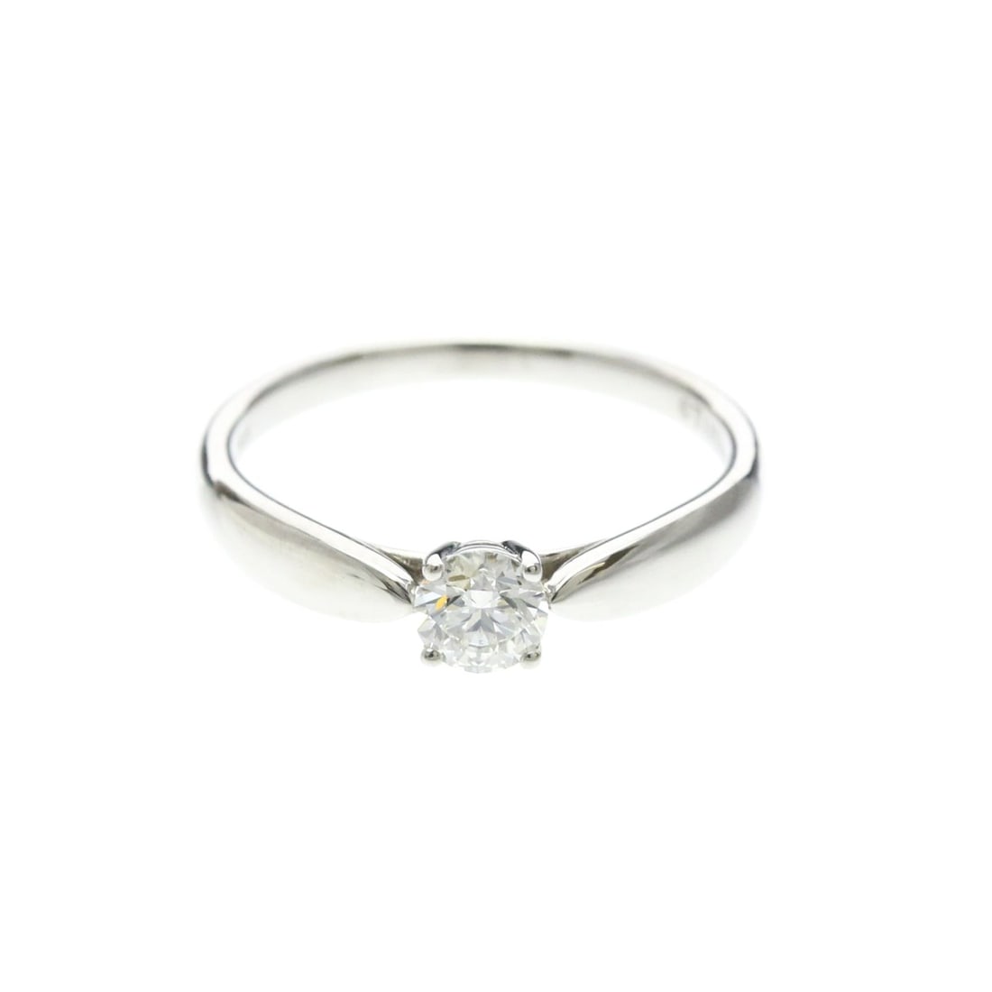 Tiffany Harmony Diamond Ring Platinum Fashion Diamond Band Ring Carat/0.28 Silver: --- Catalog ---Category: SizeWidth: 2.8mm / 0.11''Weight: 3.3g / 0.11oz.JP Size: 9US Size: 5Stone Size (HxW): 4.16mm x 4.18mm / 0.16'' x 0.16''Category: DesignType: Band ringColor: SilverMetal: Platin