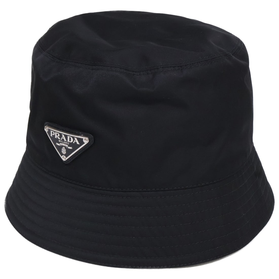 PRADA 2HC137 2DMI Re-Nylon Triangle Plate Nylon Bucket Hat, Size L, Black, Men's: --- Catalog ---Category: DesignType: Bucket hatColor: BlackGender: MenMaterial: Nylon Category: GeneralBrand: PradaCategory: MeasurementsCircumference: 59cm / 23.22''--- Item List ---Section: Conditio