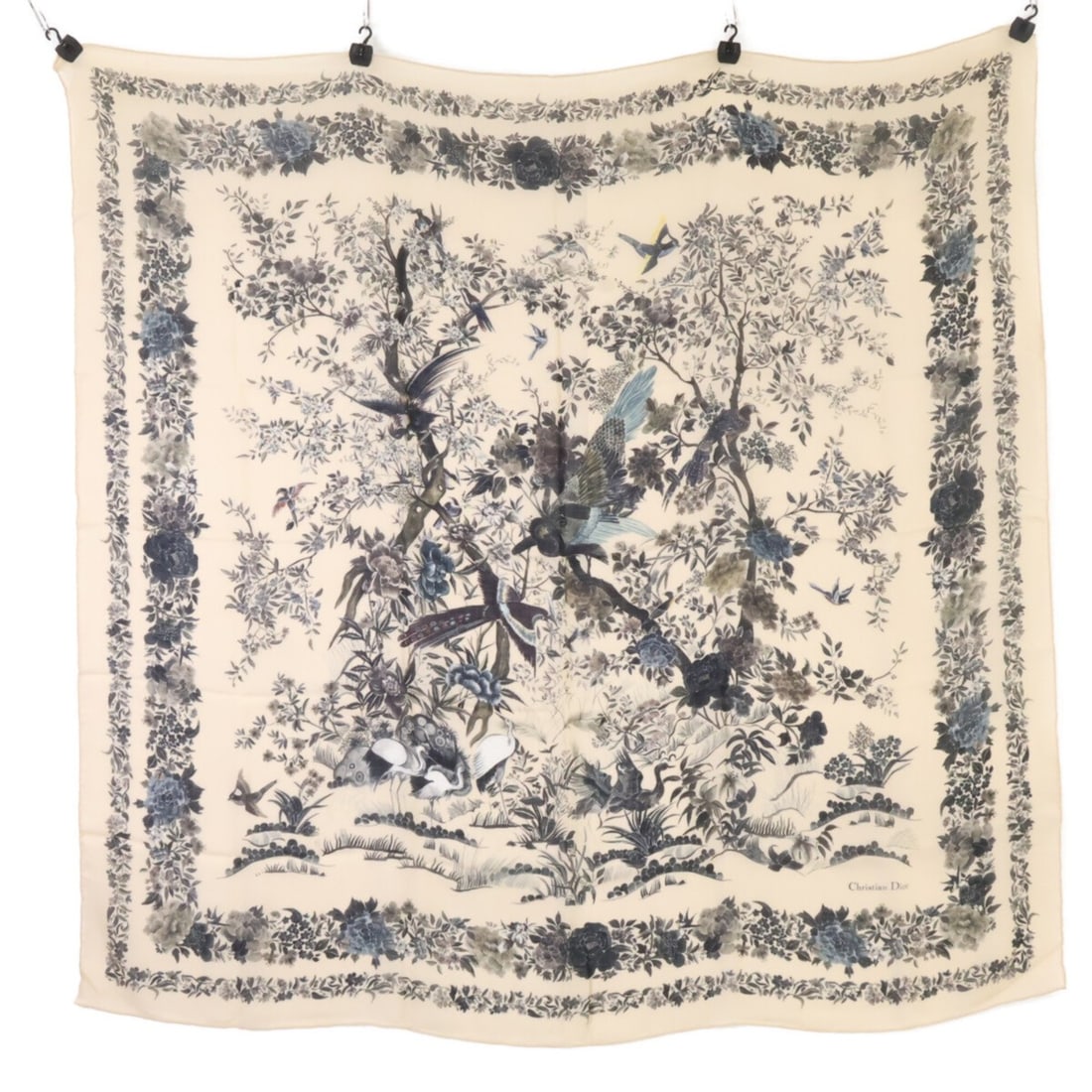 Christian Dior DIOR 25JAH140S006 JARDIN D'HIVER 140 Cashmere Stole/Scarf, Beige, Women's: --- Catalog ---Category: SizeSize (LxW): 1.3m x 1.37m / 51.18'' x 53.93''Category: DesignType: StoleColor: BeigeGender: WomenMaterial: Cashmere Category: GeneralBrand: Christian Dior--- Item List ---S