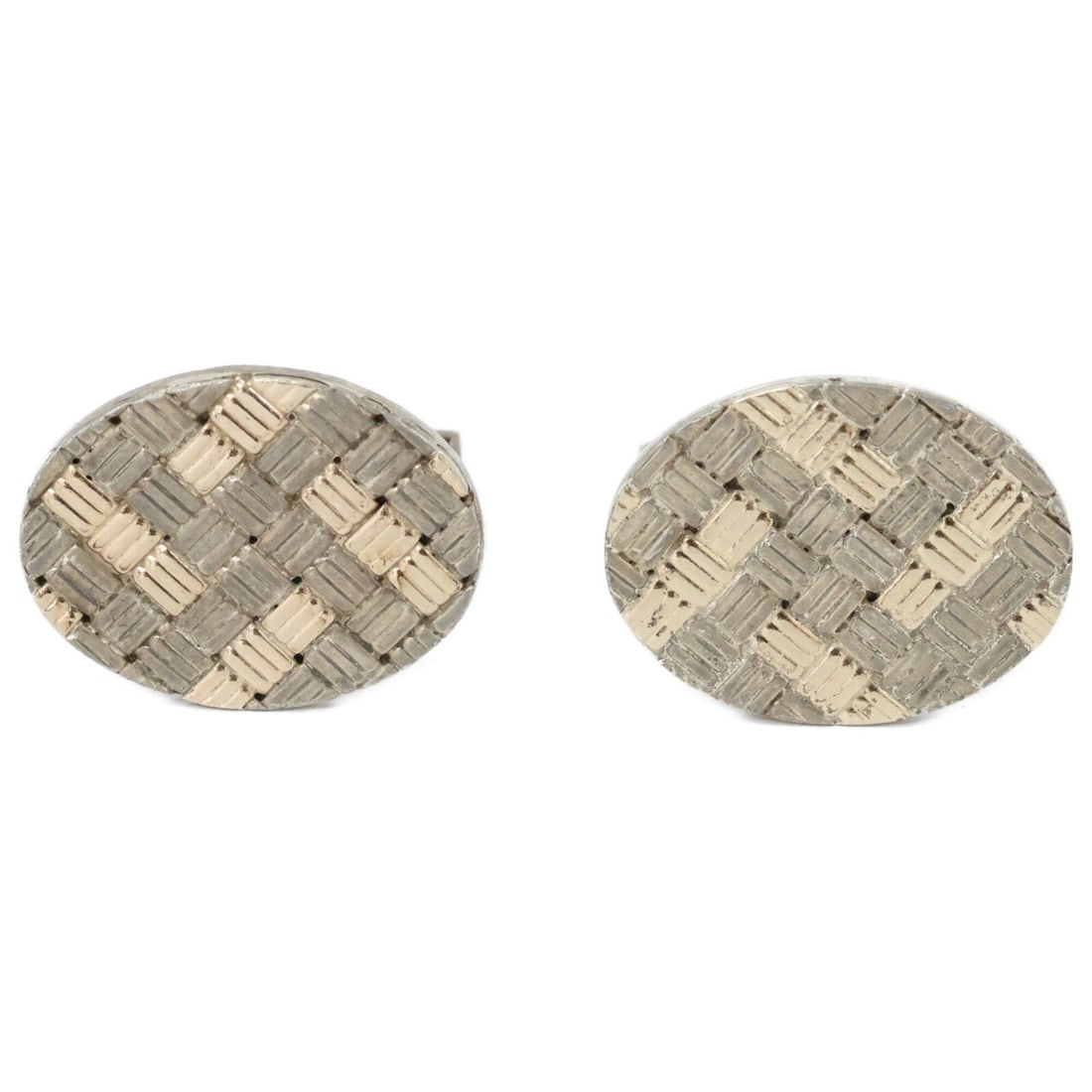 TIFFANY&Co. Tiffany & Co. SV925 Round Mesh Cufflinks, Silver, Men's: --- Catalog ---Category: SizeSize (HxWxD): 15.00mm x 19.40mm / 0.59'' x 0.76''Category: DesignType: CufflinksColor: SilverGender: MenMaterial: Silver 925Category: GeneralBrand: Tiffany--- Item List --