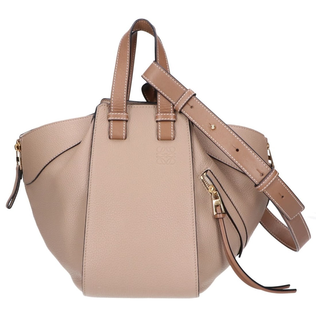 LOEWE Hammock Small Soft Grain Calf 2-Way Shoulder Bag/Handbag in Taupe with Gold Hardware - Women's: --- Catalog ---Category: SizeSize (HxWxD): 24.5cm x 14cm x 26cm / 9.64'' x 5.51'' x 10.23''Category: DesignType: Handbag, Shoulder bagGender: WomenMaterial: Leather Hardware Color: GoldLeather/Fur Typ