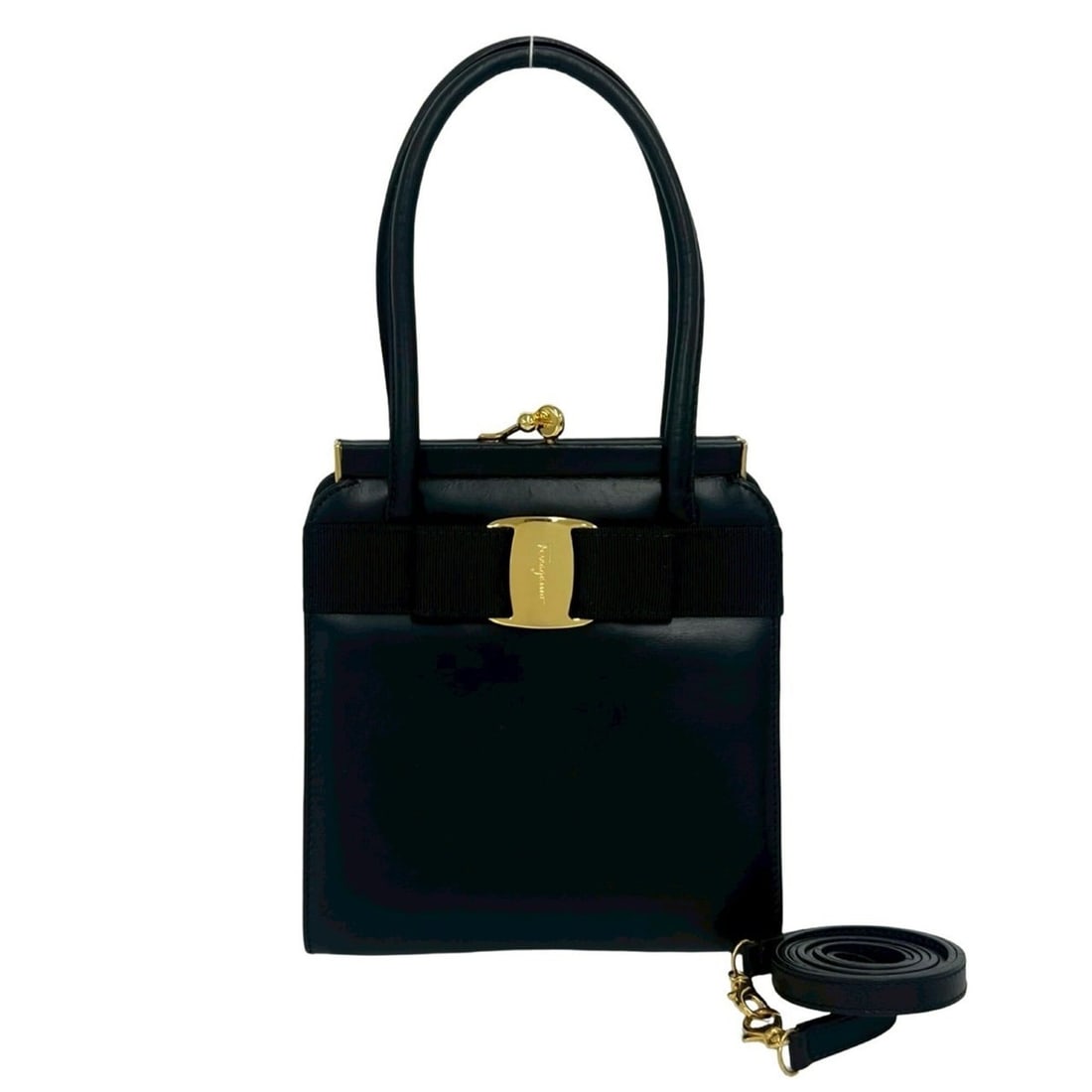 Salvatore Ferragamo Vara Ribbon Leather Clasp 2-way Handbag/Shoulder Bag Black 43547: --- Catalog ---Category: SizeSize (HxWxD): 17cm x 18.5cm x 8cm / 6.69'' x 7.28'' x 3.14''Category: DesignType: Handbag, Shoulder bagColor: BlackGender: WomenMaterial: Leather Category: GeneralBrand: S