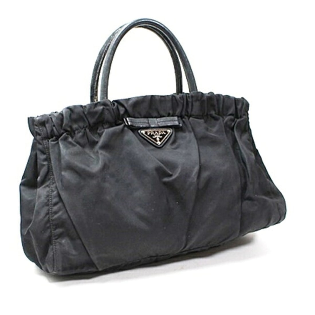 Prada Nylon Tote Bag, Black, Triangle Plate, PRADA, Women's: --- Catalog ---Category: SizeSize (HxWxD): 21cm x 30cm x 10cm / 8.26'' x 11.81'' x 3.93''Category: DesignType: Tote bagColor: BlackGender: Men,WomenMaterial: Nylon Category: GeneralBrand: Prada--- Ite