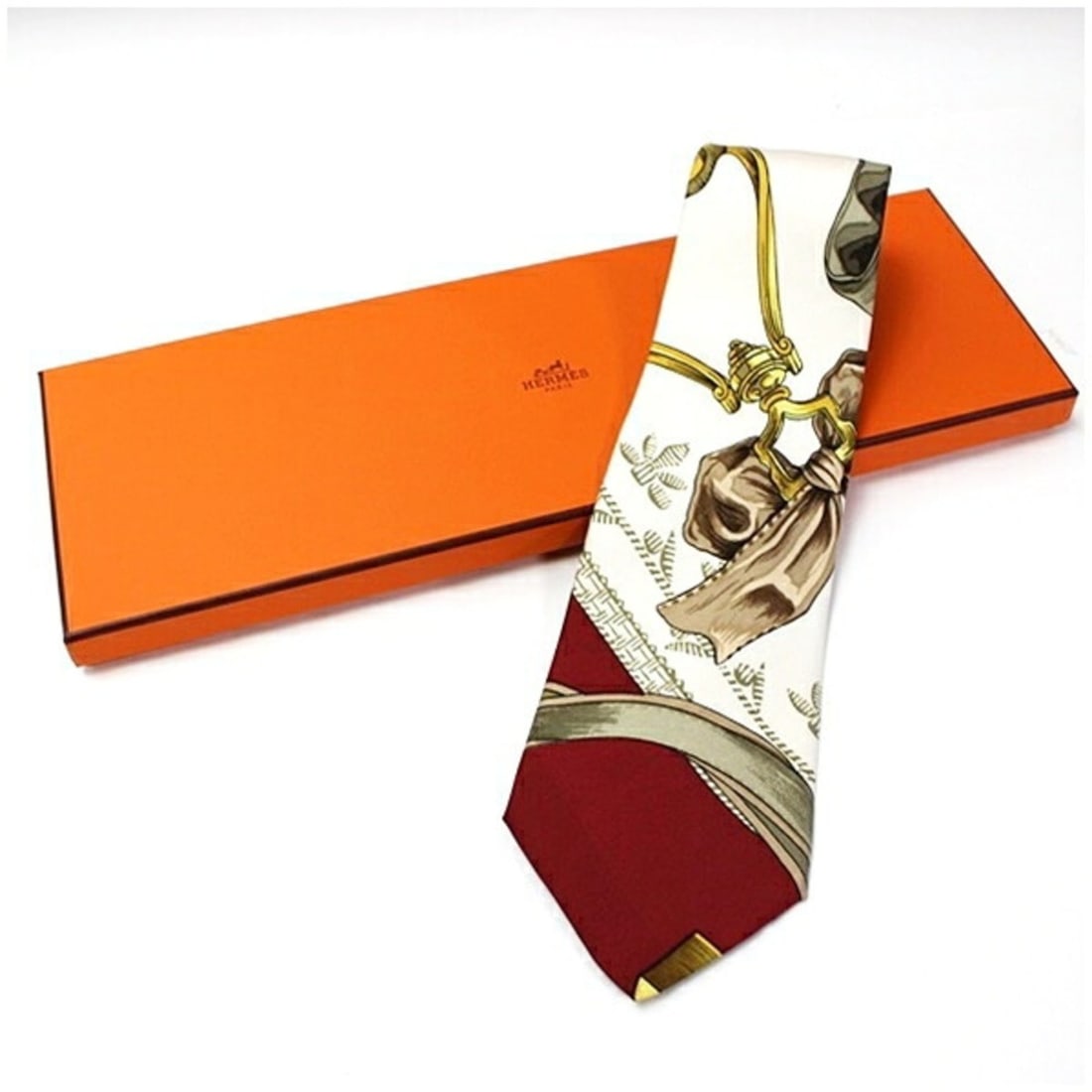 Hermes Silk Tie for Men: --- Catalog ---Category: SizeWidth: 9.5cm / 3.74''Category: DesignType: CravatColor: Off-white, Red colorGender: Men,WomenMaterial: Silk Category: GeneralBrand: Hermes--- Item List ---Section: Conditi