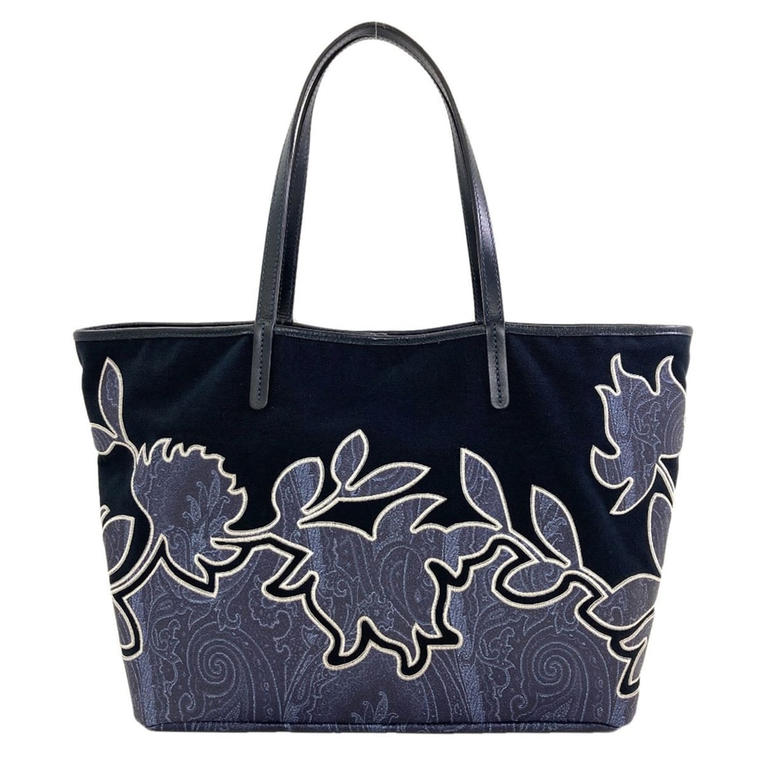 Etro Paisley Pattern Tote Bag PVC/Canvas x Leather Women's ETRO: --- Catalog ---Category: SizeSize (HxWxD): 27cm x 46cm x 14.5cm / 10.62'' x 18.11'' x 5.7''Handle Length: 46cm / 18.11''Category: DesignType: Tote bagColor: Blue, NavyGender: WomenClosure: HookMateria