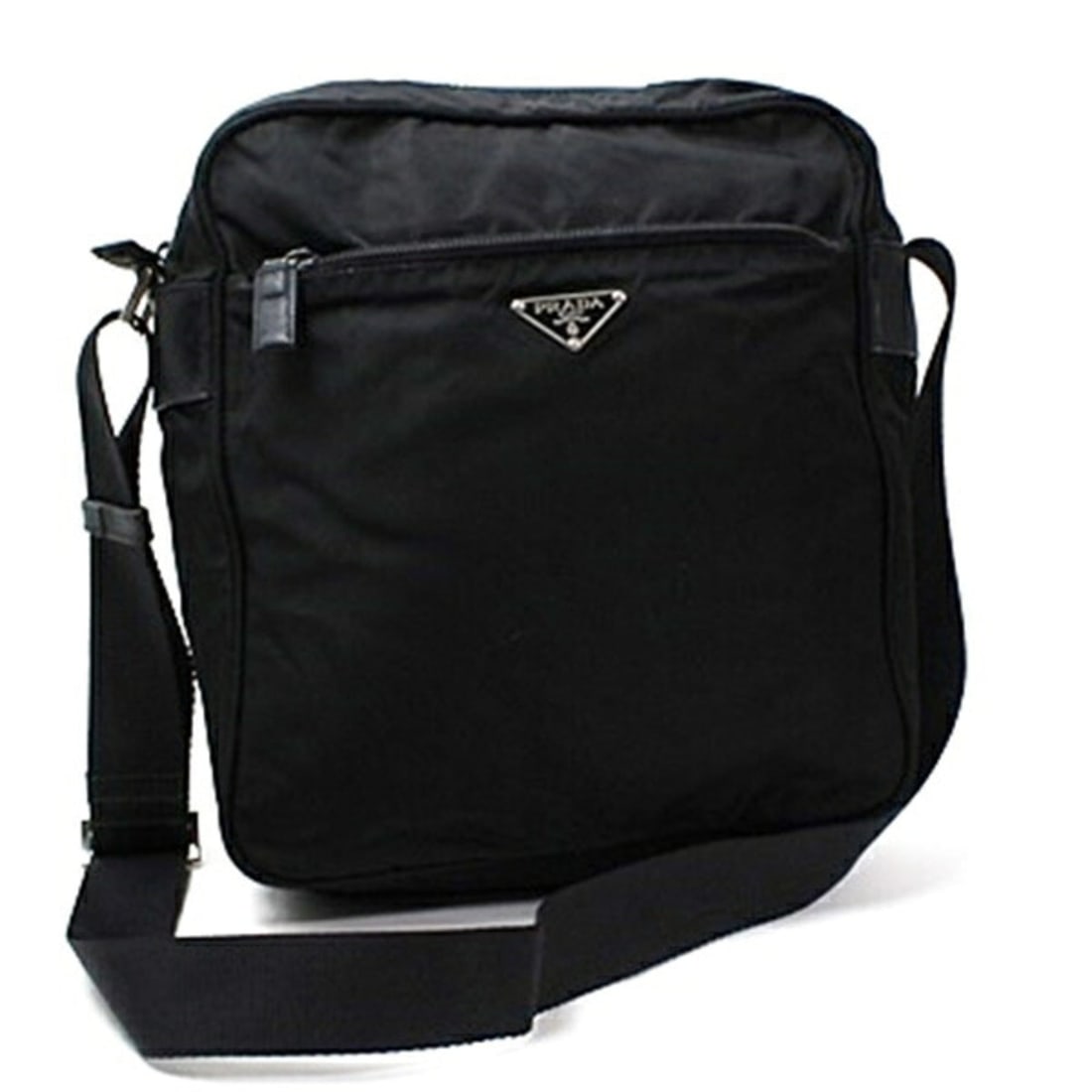 Prada Nylon Shoulder Bag, Black, Triangle Plate, PRADA, Men's & Women's: --- Catalog ---Category: SizeSize (HxWxD): 28cm x 24cm x 8cm / 11.02'' x 9.44'' x 3.14''Category: DesignType: Shoulder bagColor: Black, WhiteGender: Men,WomenMaterial: Nylon Category: GeneralBrand: Pr