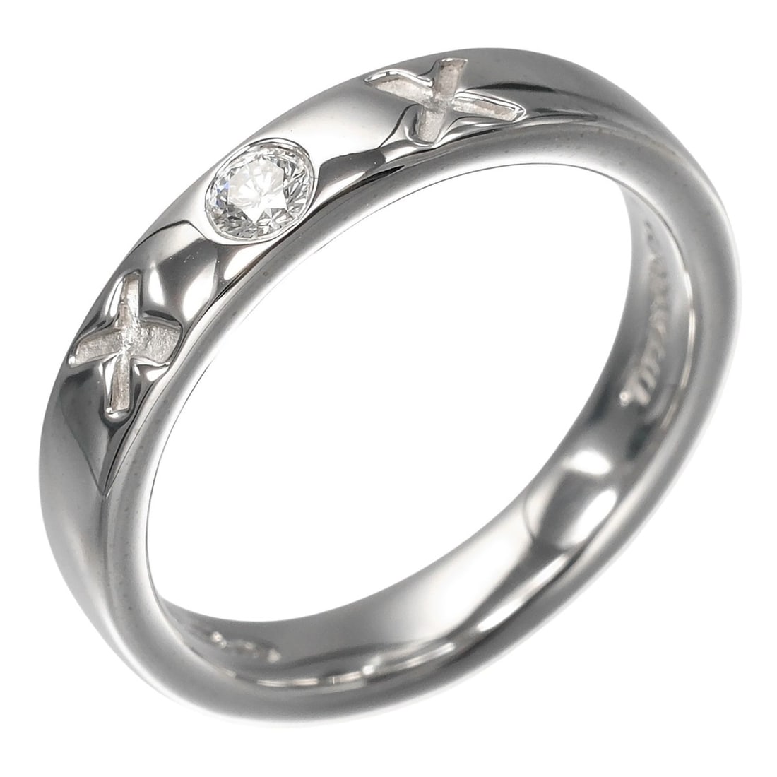 Tiffany & Co. Kisses XOX Ring, Size 9.5, 18K White Gold, Diamond, Approx. 4.71g.: --- Catalog ---Category: SizeJP Size: 9.5US Size: 5Category: DesignType: Band ringStone: DiamondGender: WomenMaterial: White gold (18K)Category: GeneralBrand: Tiffany--- Item List ---Section: Conditio