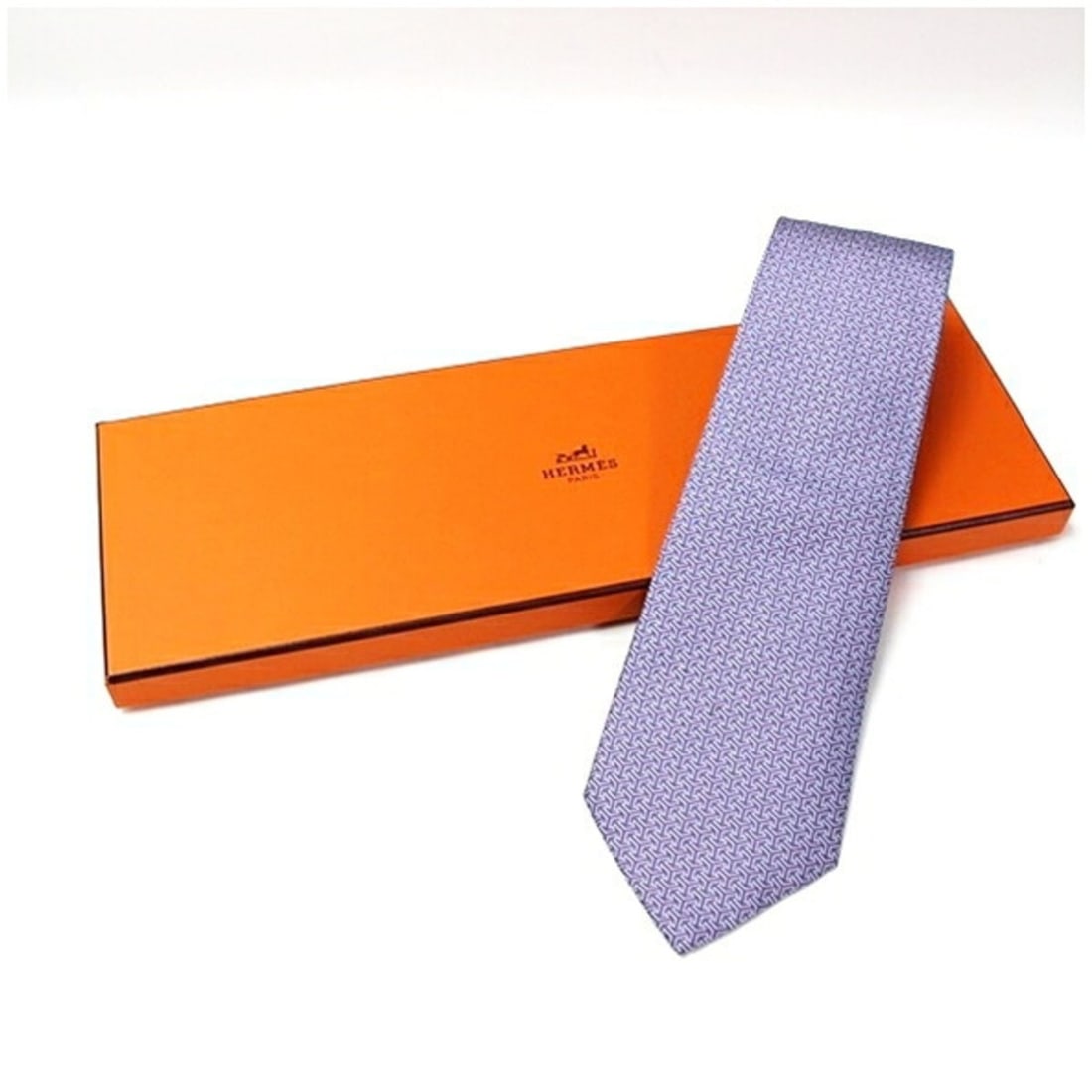 Hermes Silk Tie for Men: --- Catalog ---Category: SizeWidth: 9cm / 3.54''Category: DesignType: CravatColor: PurpleGender: Men,WomenMaterial: Silk Category: GeneralBrand: Hermes--- Item List ---Section: ConditionRanking: Rank 