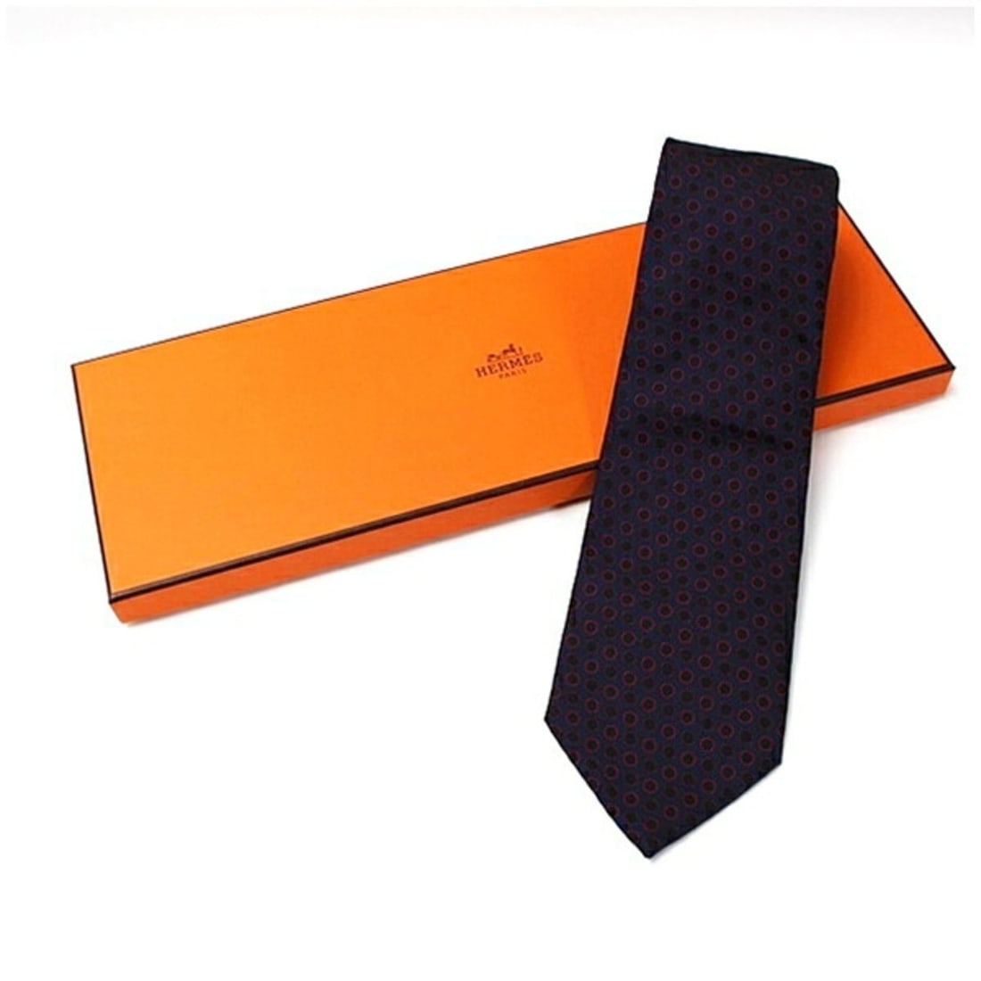Hermes Silk Tie for Men: --- Catalog ---Category: SizeWidth: 9cm / 3.54''Category: DesignType: CravatColor: Brown, Navy, Red colorGender: Men,WomenMaterial: Silk Category: GeneralMPN: refBrand: Hermes--- Item List ---Section: