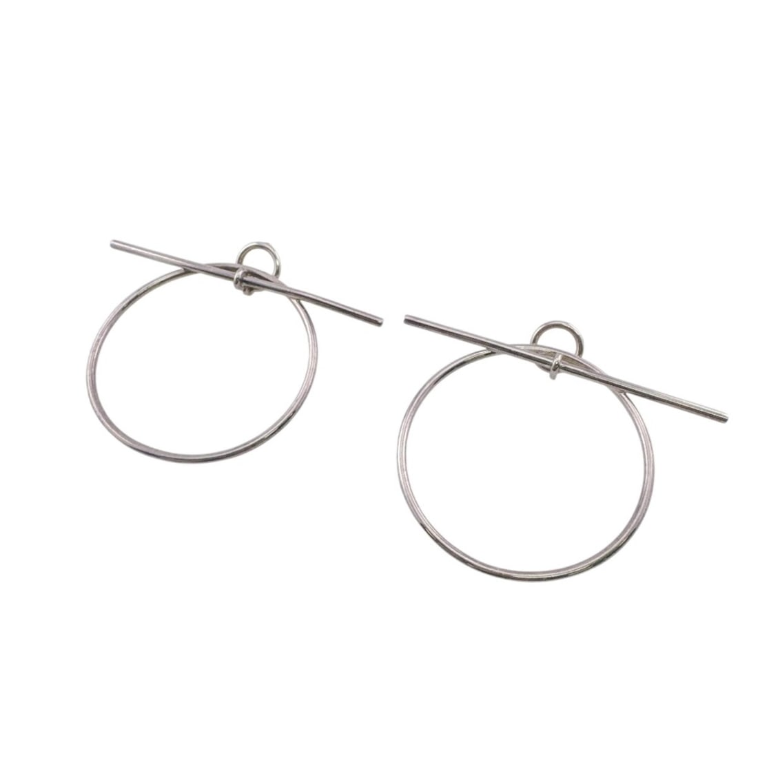 HERMES Loop MM Earrings (Pair) 10.7g Silver: --- Catalog ---Category: DesignType: Stud earringsColor: SilverGender: WomenMaterial: Silver 925Category: GeneralMPN: 23S624234Brand: Hermes--- Item List ---Section: ConditionRanking: Rank AB Used - T