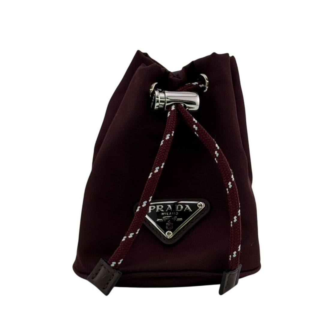 PRADA 2TT202 Re-Nylon Keychain Charm Drawstring Pouch Keyring Speed Lock Triangle Plate Brown: --- Catalog ---Category: SizeSize (HxWxD): 10cm x 8.5cm x 9cm / 3.93'' x 3.34'' x 3.54''Category: DesignType: Key ChainColor: BrownGender: WomenMaterial: NylonCategory: GeneralMPN: 2TT202Brand: Prada-