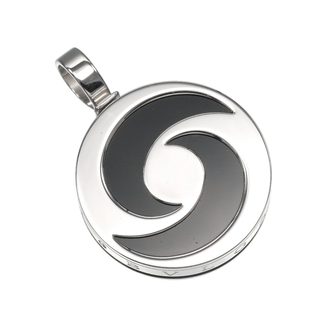 Bulgari Allegra Optical Pendant Top, 18K White Gold, Onyx, Stainless Steel, Approx. 28.93g, BVLGARI: --- Catalog ---Category: SizePendant Size: 42mm x 30mm / 1.65'' x 1.18''Category: DesignStone: OnyxGender: WomenMaterial: Stainless steel, White gold (18K)Necklace Type: PendantCategory: GeneralBrand:
