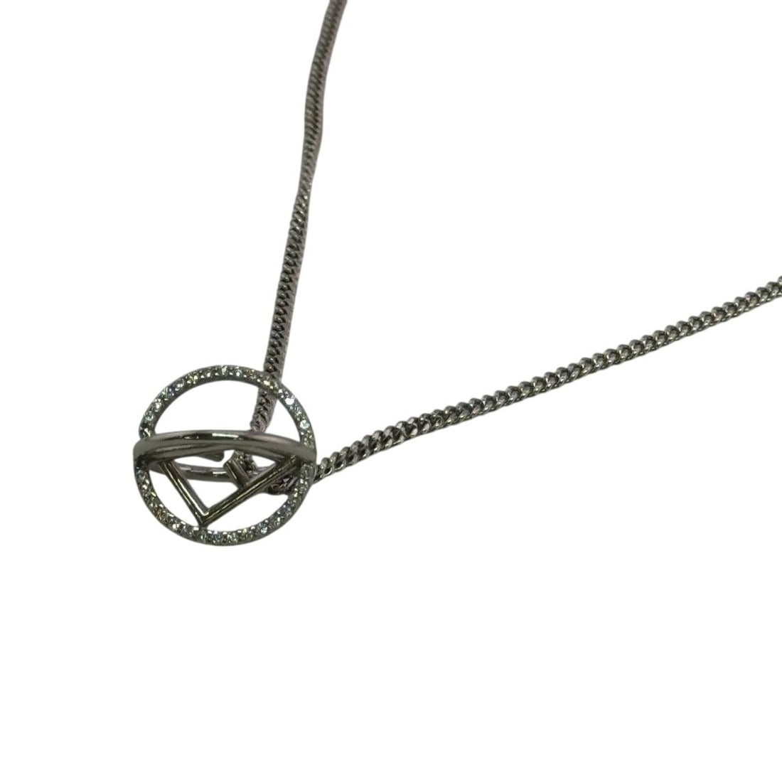 FENDI F is necklace chain silver: --- Catalog ---Category: SizeNeck Circumference: 45 cm / 17.71''Category: DesignColor: SilverGender: WomenMaterial: Gold plating, RhinestoneNecklace Type: Neck chainCategory: GeneralMPN: 1A5222Brand: 
