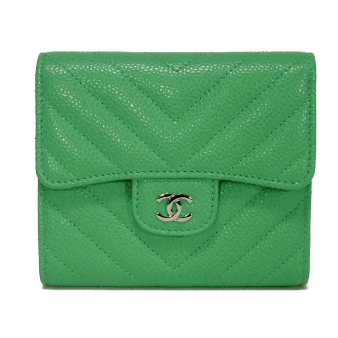 Chanel Classic Small Flap Tri-fold Wallet, Coco Series, Serial Number 27, Sale, Matelassé Caviar: --- Catalog ---Category: SizeSize (HxWxD): 10.5cm x 11.5cm x 3cm / 4.13'' x 4.52'' x 1.18''Category: DesignType: Wallet (tri-fold)Color: Light greenGender: Men,WomenMaterial: Grained Calfskin Category