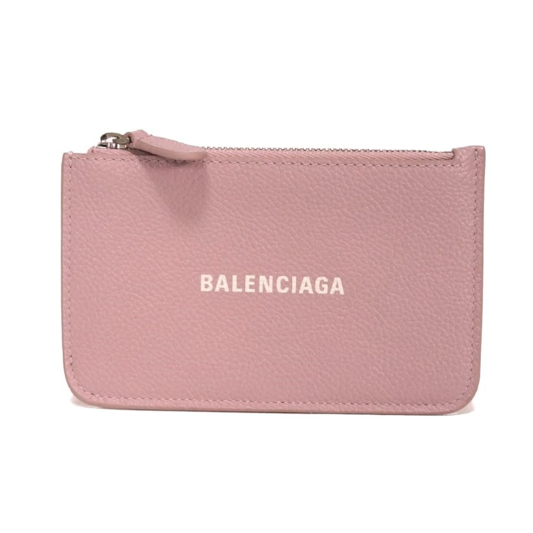Balenciaga coin case, cash and card holder, pastel pink beige, new logo, powder pink, 637130 1IZI3: --- Catalog ---Category: SizeSize (HxWxD): 8cm x 13.2cm x 1.2cm / 3.14'' x 5.19'' x 0.47''Category: DesignType: Coin purse/coin caseColor: Pink, Pink beigeGender: Men,WomenCategory: GeneralMPN: 637130
