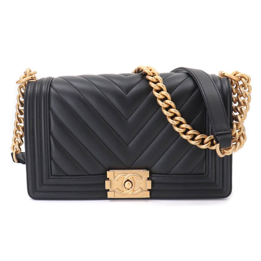 Chanel Boy Chain Shoulder Handbag, Calfskin, Black, A67086, Chevron V-stitch, Gold Hardware: --- Catalog ---Category: SizeWeight: 745g / 1.64lb.Size (HxWxD): 15cm x 25cm x 7.5cm / 5.9'' x 9.84'' x 2.95''Strap Length: 69cm - 112cm / 27.16'' - 44.09''Category: DesignType: Handbag, Shoulder bagC