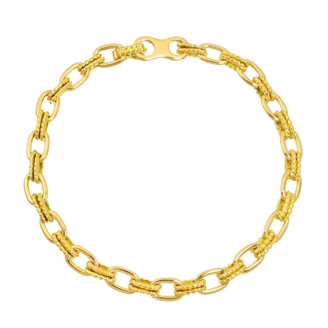 Chanel Bracelet, 18.5cm, 18K Yellow Gold (750): --- Catalog ---Category: SizeWidth: 5.5mm / 0.21''Length: 18.5cm / 7.28''Weight: 16.1g / 0.56oz.Category: DesignType: Charm braceletGender: WomenMaterial: Yellow gold (18K)Category: GeneralBrand: Chan
