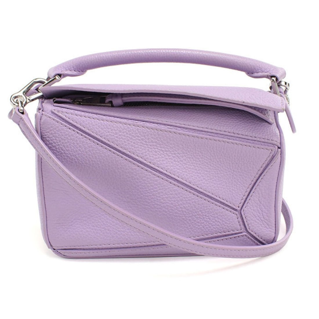 LOEWE Loewe handbag A510U95X37 2WAY Puzzle Mini Women's Purple: --- Catalog ---Category: SizeSize (HxWxD): 12cm x 17.5cm x 7.5cm / 4.72'' x 6.88'' x 2.95''Category: DesignType: HandbagColor: PurpleGender: WomenMaterial: Leather Hardware Color: SilverCategory: Gene