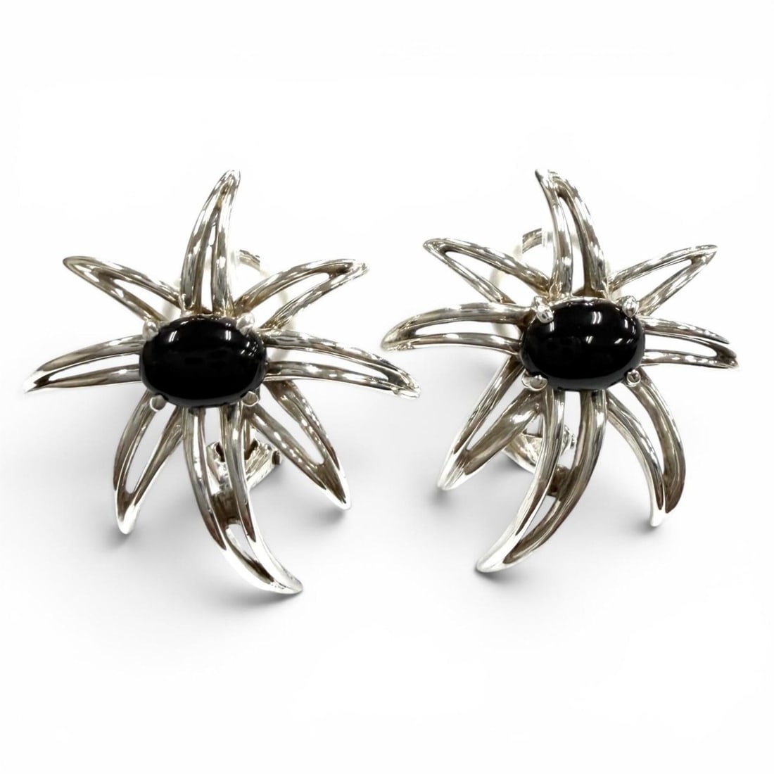 TIFFANY&Co. Tiffany AG925 Onyx Fireworks Earrings, Silver & Black, Weight 9.1g, Women's: --- Catalog ---Category: SizeSize (HxWxD): 30.00mm x 26.00mm / 1.18'' x 1.02''Category: DesignType: Clip earringsColor: Black, SilverStone: OnyxGender: WomenMaterial: Silver 925Category: GeneralBrand: