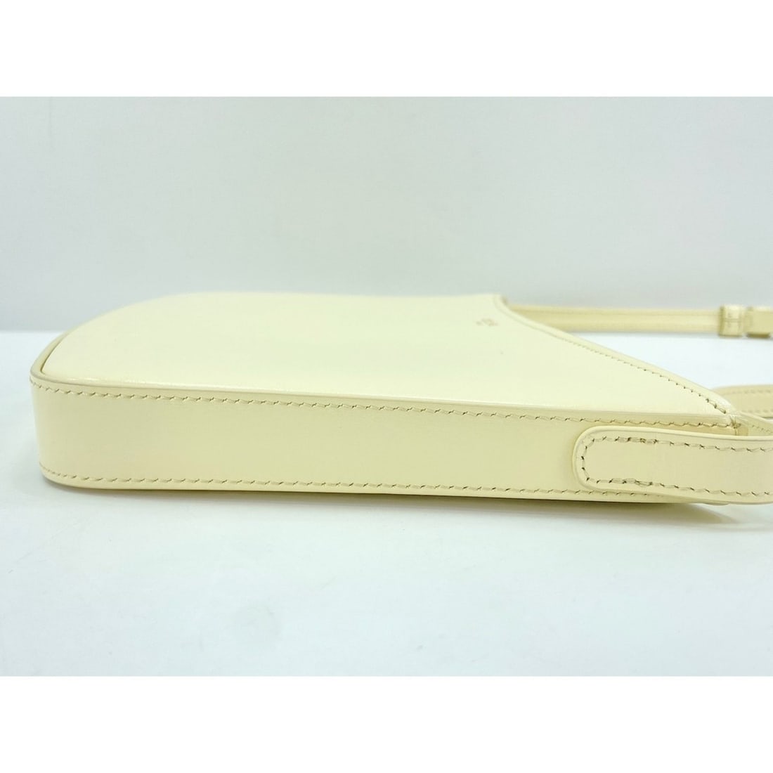 Celine Medium Clock Bag Shoulder Leather Beige - 4
