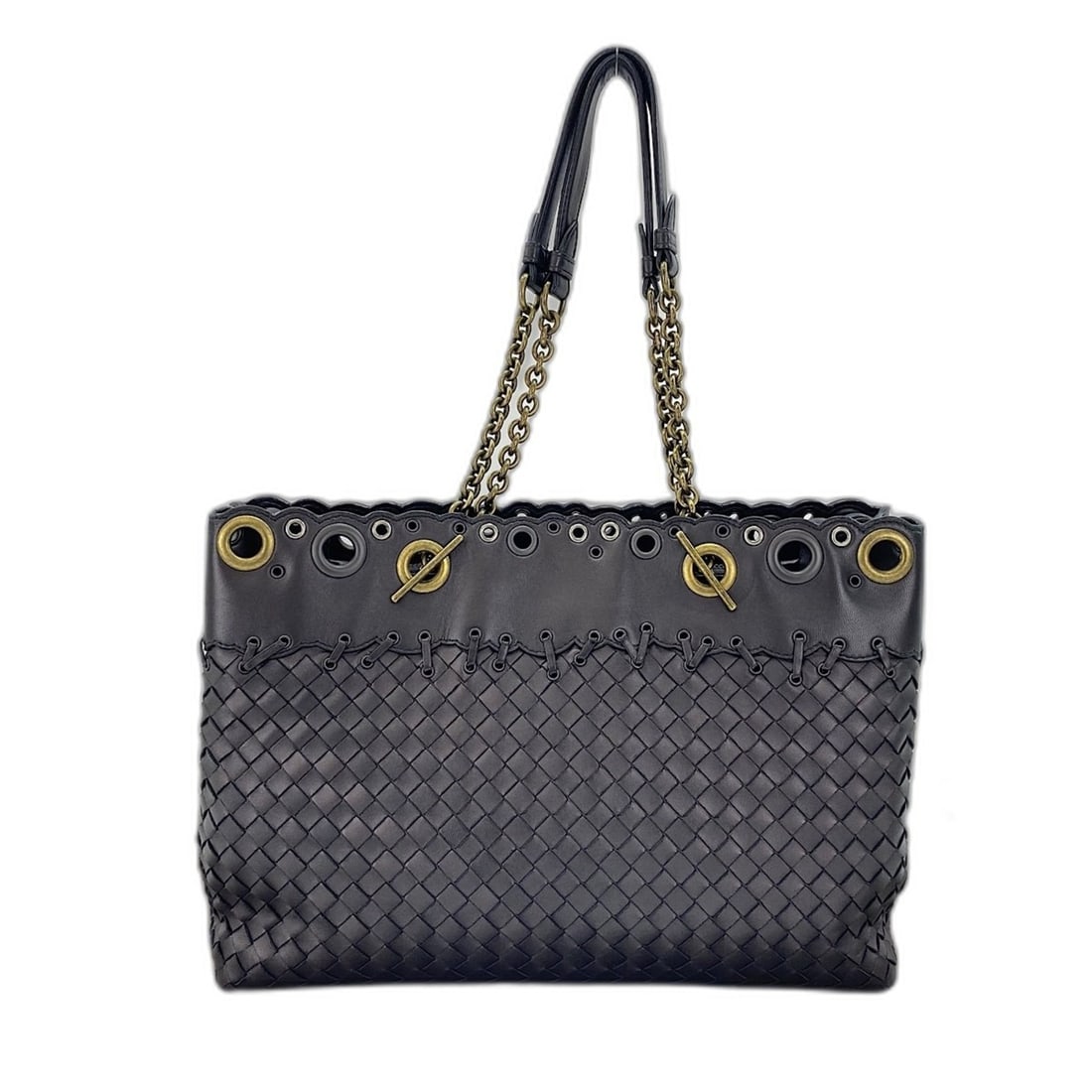 Bottega Veneta Intrecciato Shoulder Bag, Leather, Purple: --- Catalog ---Category: SizeSize (HxWxD): 24cm x 32cm x 14cm / 9.44'' x 12.59'' x 5.51''Category: DesignType: Shoulder bagColor: PurpleGender: WomenMaterial: Leather Category: GeneralBrand: Bottega V