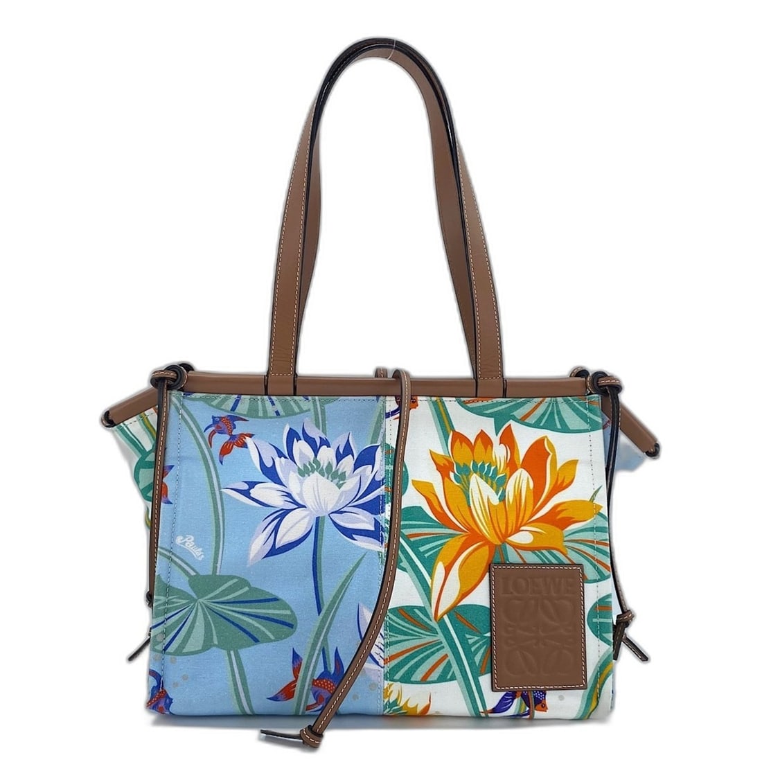 Loewe x Paula Ibiza Cushion Tote Bag, Canvas, Multicolor: --- Catalog ---Category: SizeSize (HxWxD): 20cm x 31cm x 15cm / 7.87'' x 12.2'' x 5.9''Category: DesignType: Tote bagColor: Multi-colorGender: WomenMaterial: Canvas Category: GeneralBrand: Loewe--- It