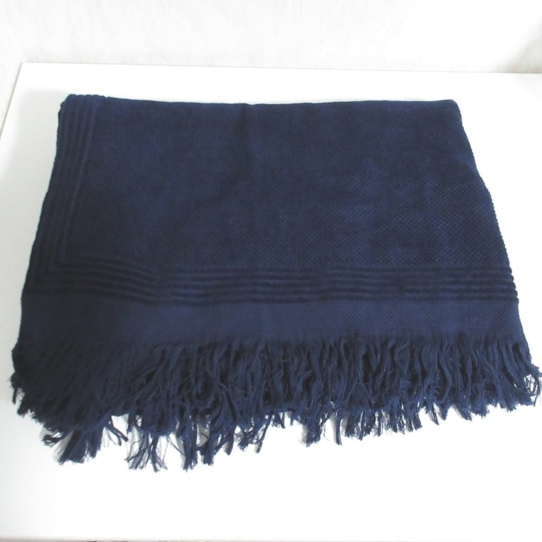 BALENCIAGA Balenciaga Fringe Logo Blanket Stole 426442 31086 Navy Women's: --- Catalog ---Category: DesignColor: NavyMaterial: CottonCategory: GeneralBrand: UnspecifiedCategory: Physical PropertiesSize (HxWxD): 100.00mm x 200.00mm / 3.94'' x 7.87''--- Item List ---Section: C