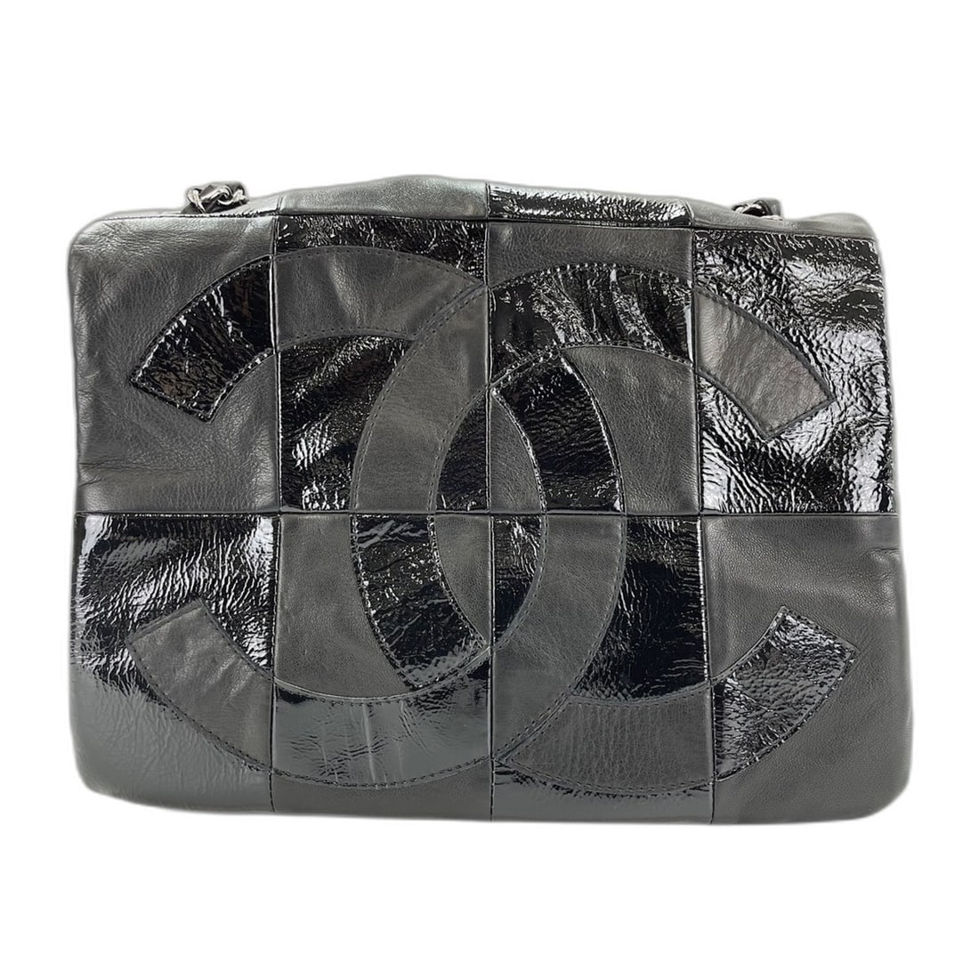 Chanel Lambskin Patchwork Coco Mark Shoulder Bag, Black: --- Catalog ---Category: SizeSize (HxWxD): 23cm x 28cm x 7cm / 9.05'' x 11.02'' x 2.75''Category: DesignType: Shoulder bagColor: BlackGender: WomenMaterial: Leather Leather/Fur Type: LambskinCategory: