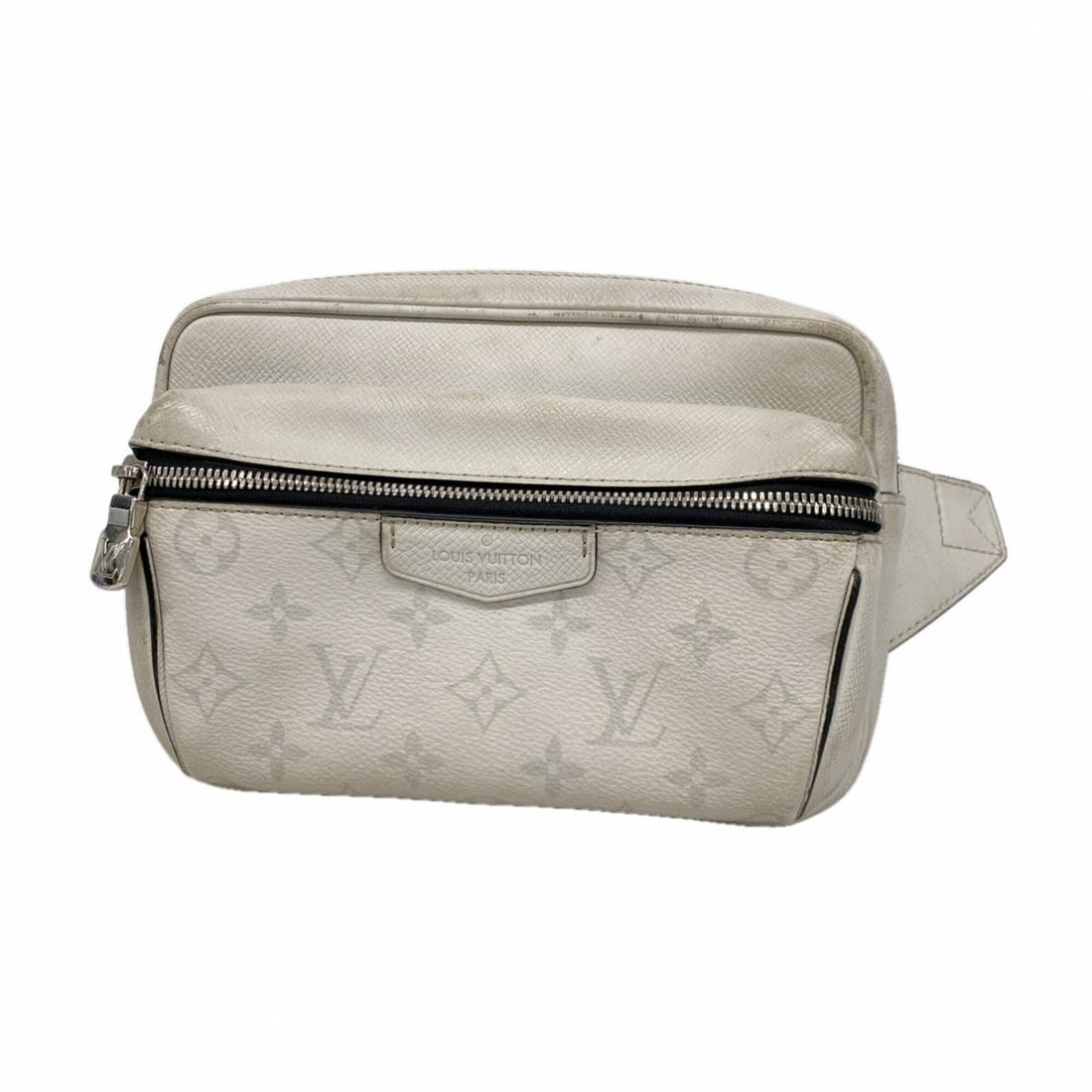 Louis Vuitton Bag/Body Bag Taigarama Bumbag Outdoor M30247 White Men's: --- Catalog ---Category: SizeSize (HxWxD): 15cm x 21cm x 6.5cm / 5.9'' x 8.26'' x 2.55''Category: DesignType: Sling bagColor: WhiteGender: MenCategory: GeneralMPN: M30247Brand: Louis Vuitton--- Item L