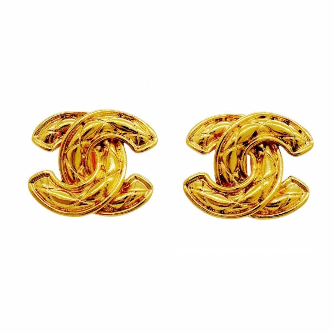 Chanel earrings, Coco Mark, Matelassé, GP plated, gold, women's.: --- Catalog ---Category: SizeSize (HxWxD): 25.50mm x 30.10mm / 1.00'' x 1.19''Category: DesignType: Clip earringsColor: GoldGender: WomenMaterial: Gold platingCategory: GeneralBrand: Chanel--- Item Li