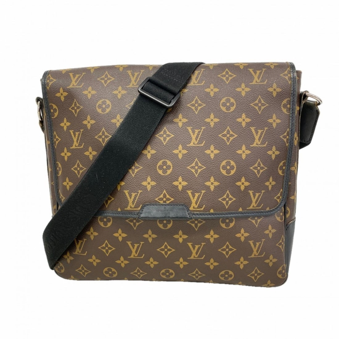 Louis Vuitton Monogram Macassar District MM Shoulder Bag M40934 Brown Men's: --- Catalog ---Category: SizeSize (HxWxD): 32cm x 33cm x 7.5cm / 12.59'' x 12.99'' x 2.95''Category: DesignType: Shoulder bagColor: BrownGender: MenCategory: GeneralMPN: M40934Brand: Louis Vuitton--- 