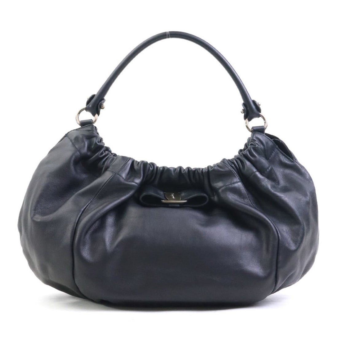 Salvatore Ferragamo shoulder bag, Vara ribbon, leather, black, women's, e62081k: --- Catalog ---Category: SizeSize (HxWxD): 16cm x 21cm x 14cm / 6.29'' x 8.26'' x 5.51''Category: DesignType: Shoulder bagColor: BlackGender: WomenMaterial: Leather Category: GeneralBrand: Salvatore F