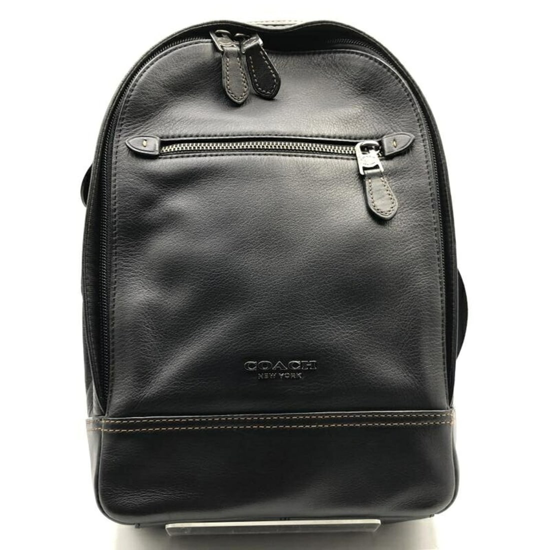 COACH Graham Body Bag Waist Leather Black Brown C1980-F37598 Coach: --- Catalog ---Category: SizeSize (HxWxD): 32cm x 20cm / 12.59'' x 7.87''Category: DesignType: Fanny pack, Sling bagColor: BlackGender: MenMaterial: Leather Category: GeneralBrand: Coach--- Item List 