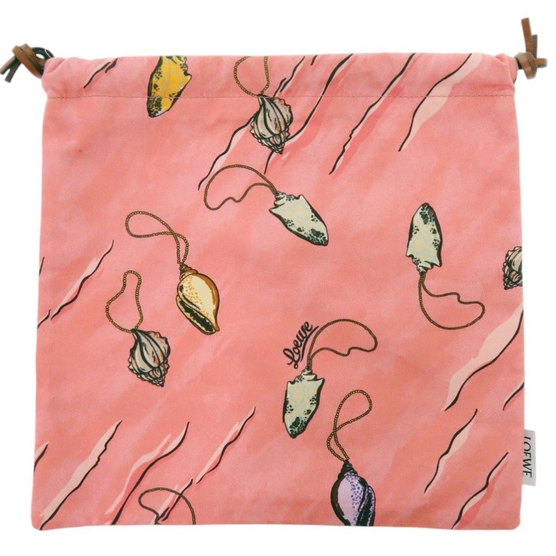 Loewe Paula's Ibiza Cotton Pink Drawstring Pouch 0410 LOEWE: --- Catalog ---Category: SizeSize (HxWxD): 28.5cm x 29cm / 11.22'' x 11.41''Category: DesignType: PouchColor: PinkGender: WomenMaterial: Cotton Category: GeneralBrand: LoeweCountry of Origin: Portugal