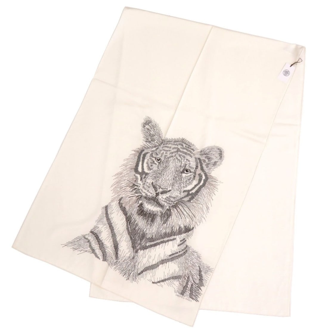 Hermes Tigre Royal King's Tiger Large Scarf Muffler Silk Beaded Ivory 1128 HERMES: --- Catalog ---Category: DesignType: ScarfColor: IvoryGender: WomenMaterial: Silk , Beads Category: GeneralBrand: HermesCountry of Origin: India--- Item List ---Section: ConditionRanking: Rank A Used 