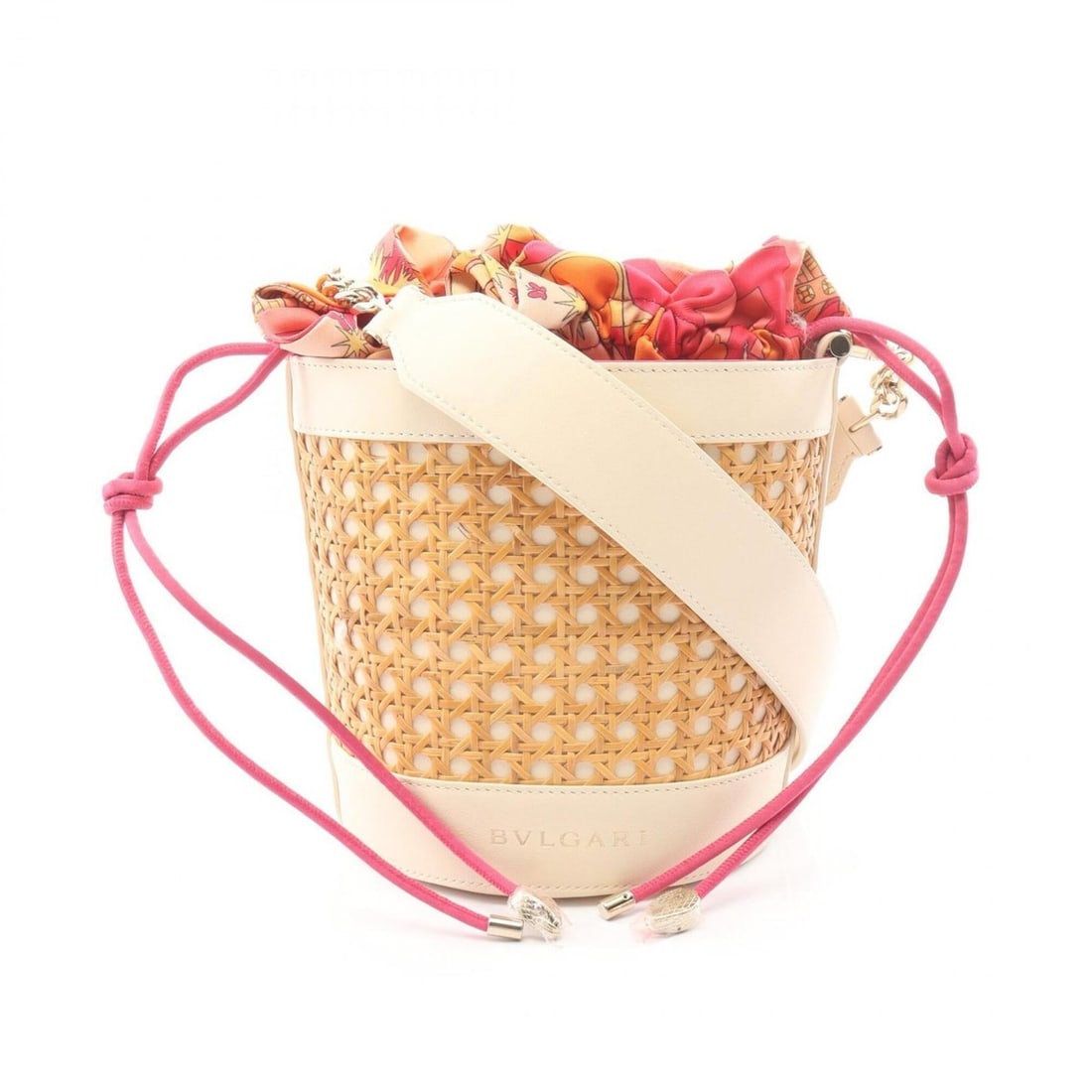 Bulgari BVLGARI Serpenti Forever Shoulder Bag Handbag Leather Raffia Women's Beige/White: --- Catalog ---Category: SizeSize (HxWxD): 17cm x 15cm x 15cm / 6.69'' x 5.9'' x 5.9''Category: DesignType: Handbag, Shoulder bagColor: Beige, WhiteGender: WomenMaterial: Leather , Raffia Category: Ge