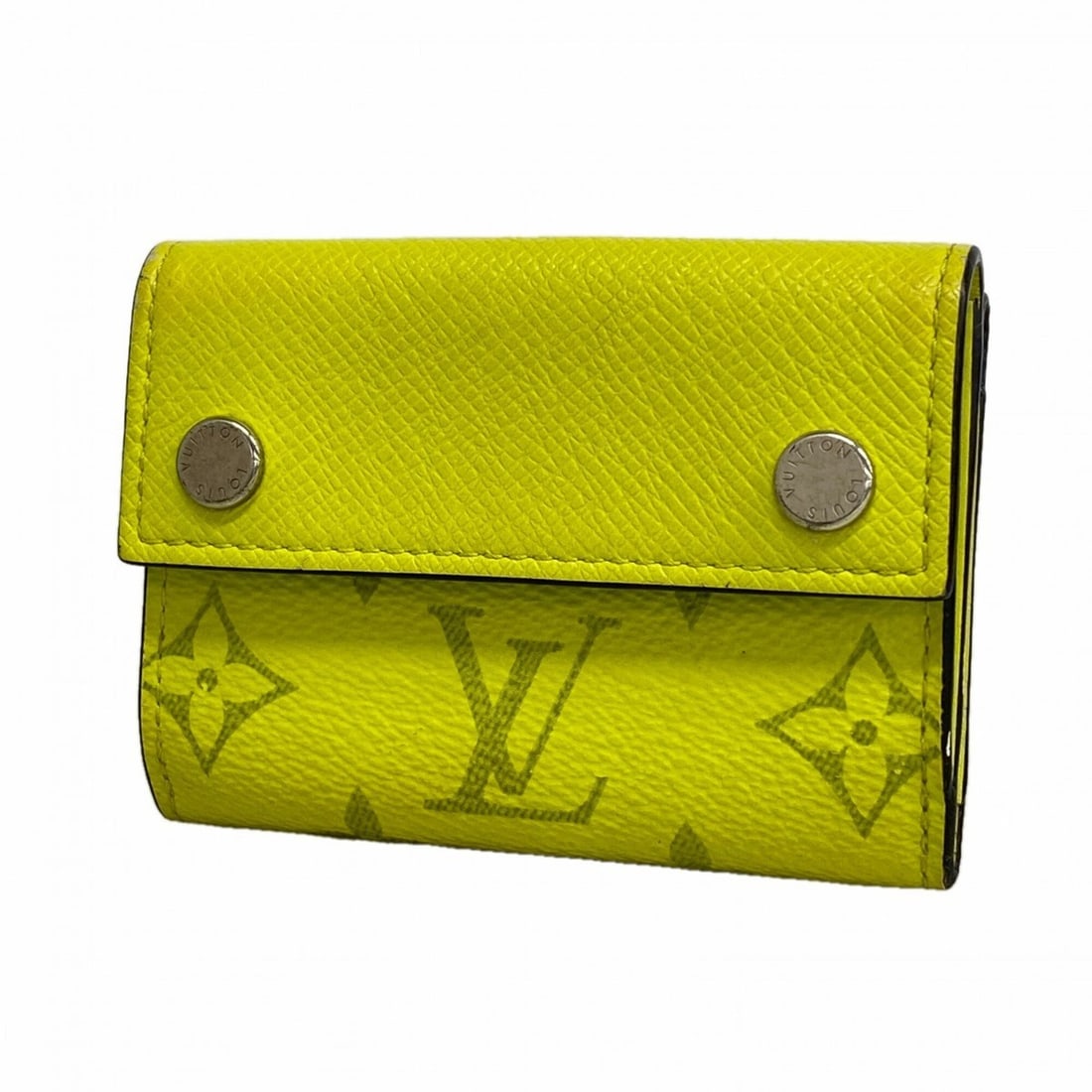 Louis Vuitton Tri-fold Wallet, Taigarama Discovery Compact Wallet M67629 Jaune Men's P3291265: --- Catalog ---Category: SizeSize (HxWxD): 7cm x 9.5cm x 3cm / 2.75'' x 3.74'' x 1.18''Category: DesignType: Wallet (tri-fold)Color: JauneGender: MenCategory: GeneralMPN: M67629Brand: Louis Vuitton---