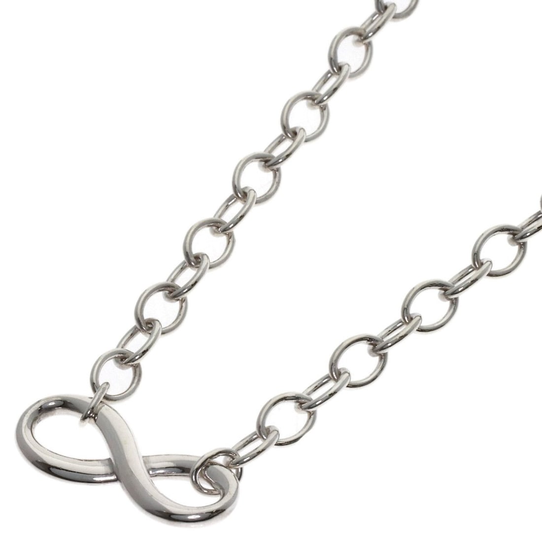 Tiffany & Co. Infinity Necklace, Silver, Women's.: --- Catalog ---Category: SizePendant Size: 9.3mm x 23mm / 0.36'' x 0.9''Neck Circumference: 45 cm / 17.71''Category: DesignGender: WomenMaterial: SilverNecklace Type: NecklaceCategory: GeneralBrand: T