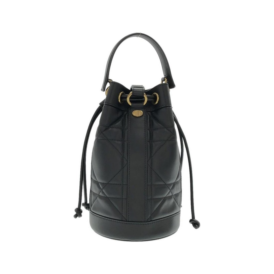Christian Dior M3350UHOW Backpack: --- Catalog ---Category: SizeSize (HxWxD): 25cm x 15cm x 15cm / 9.84'' x 5.9'' x 5.9''Category: DesignType: BackpackColor: BlackGender: Women,MenMaterial: Leather Leather/Fur Type: CalfskinCategory: